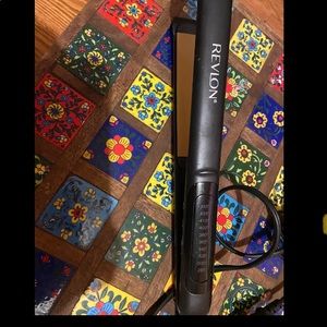 Revlon hair straightener